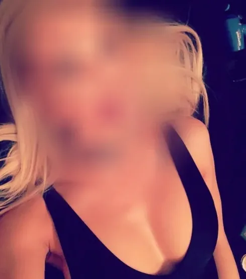 Antonia, 36