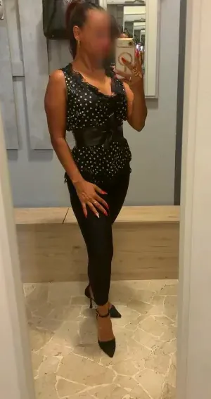Aylin, 36