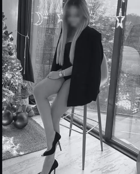 Fabienne, 36