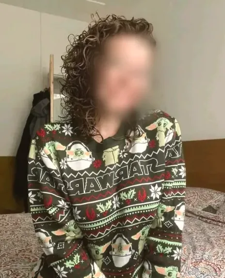 Fiona, 33