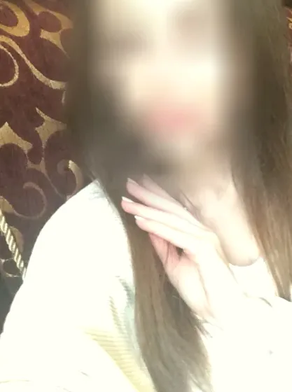 Larissa, 29