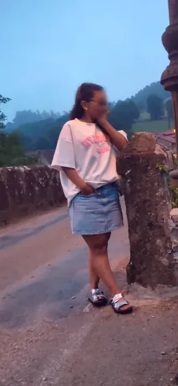 Marie, 32