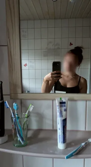 Marina, 18