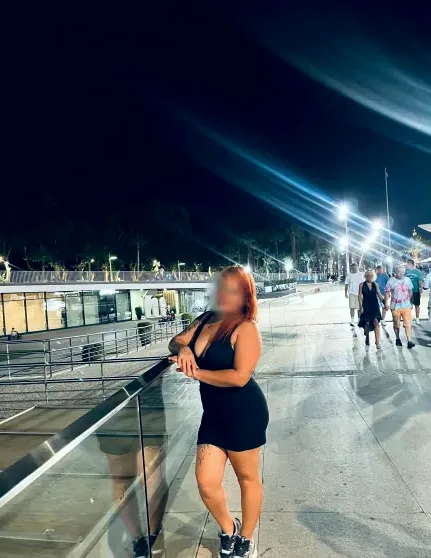 Nina, 40