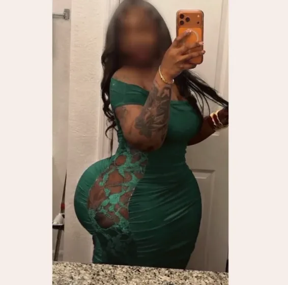 Rosa, 26