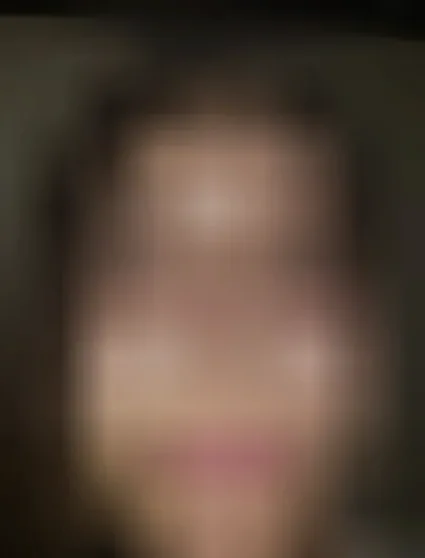 Sophie, 20